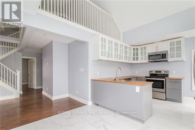 Upper - 6 Clark Street, St. Catharines, Ontario  L2R 5G2 - Photo 1 - X13122992