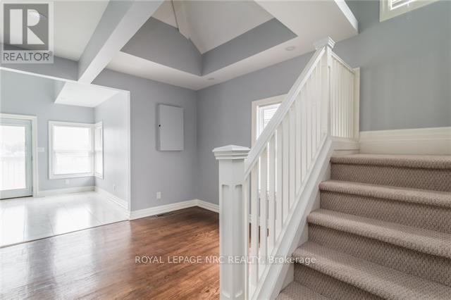 Upper - 6 Clark Street, St. Catharines, Ontario  L2R 5G2 - Photo 9 - X13122992