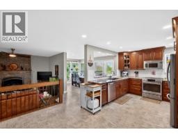 1544 Woodridge Road, Kelowna, British Columbia  V1W 2Z9 - Photo 6 - 10386230