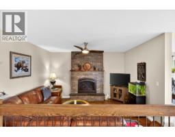 1544 Woodridge Road, Kelowna, British Columbia  V1W 2Z9 - Photo 9 - 10386230
