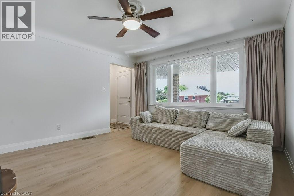111 Castlefield Drive, Hamilton, Ontario  L8T 3R1 - Photo 5 - 40808772