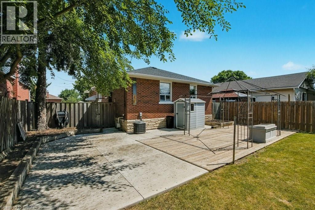 111 Castlefield Drive, Hamilton, Ontario  L8T 3R1 - Photo 36 - 40808772