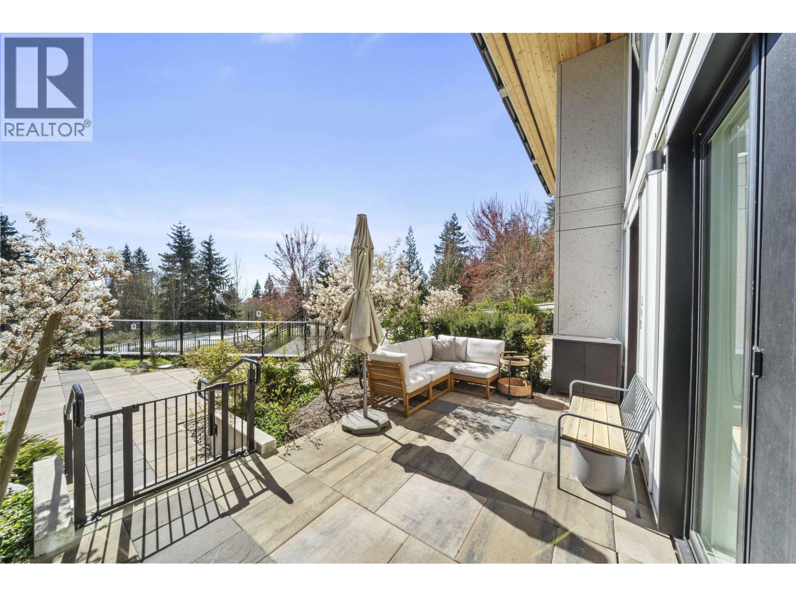 209 9888 University Crescent, Burnaby, British Columbia  V5A 0G4 - Photo 3 - R3123173