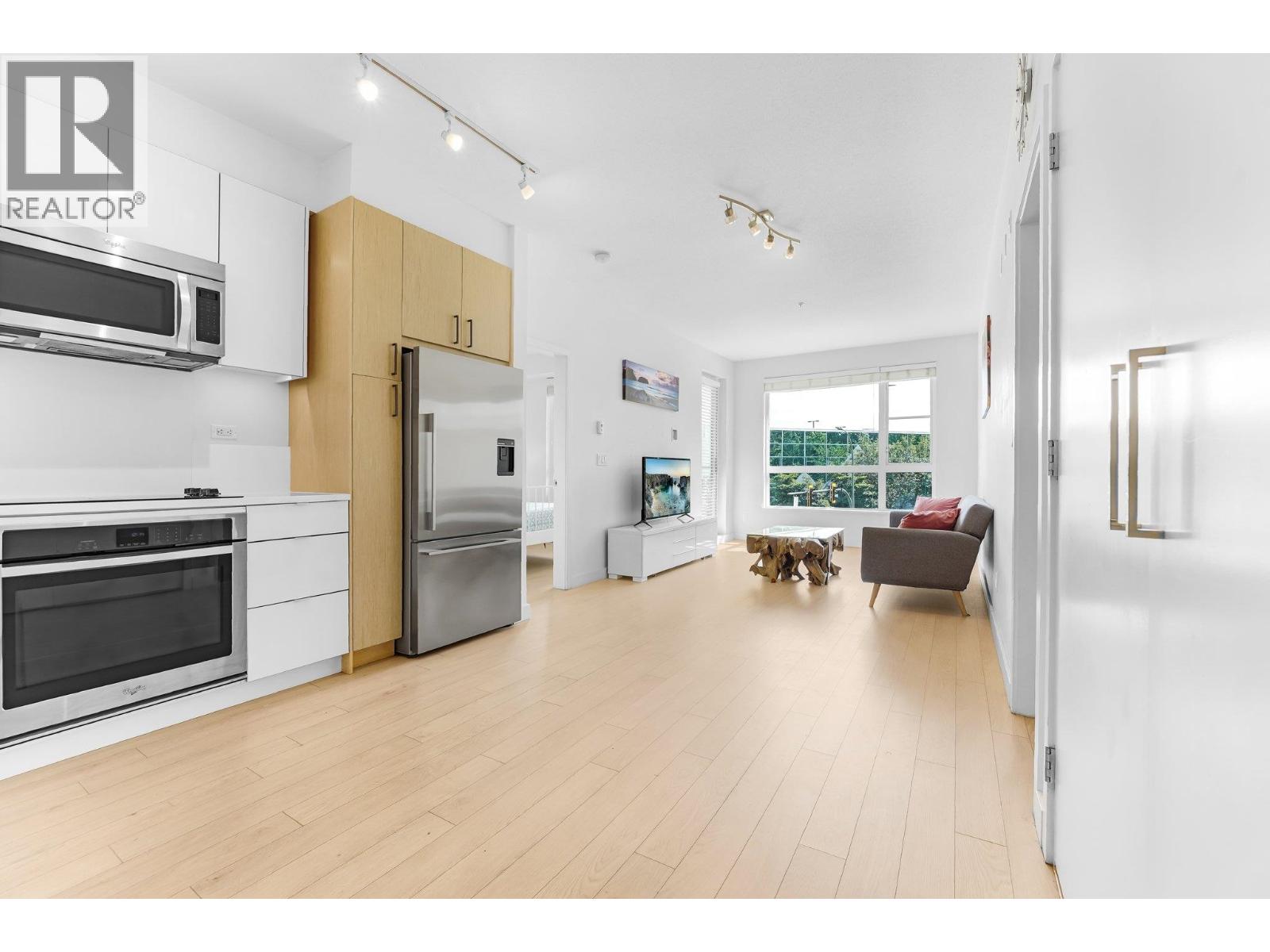 211 1621 Hamilton Avenue, North Vancouver, British Columbia  V7P 0B7 - Photo 5 - R3123177