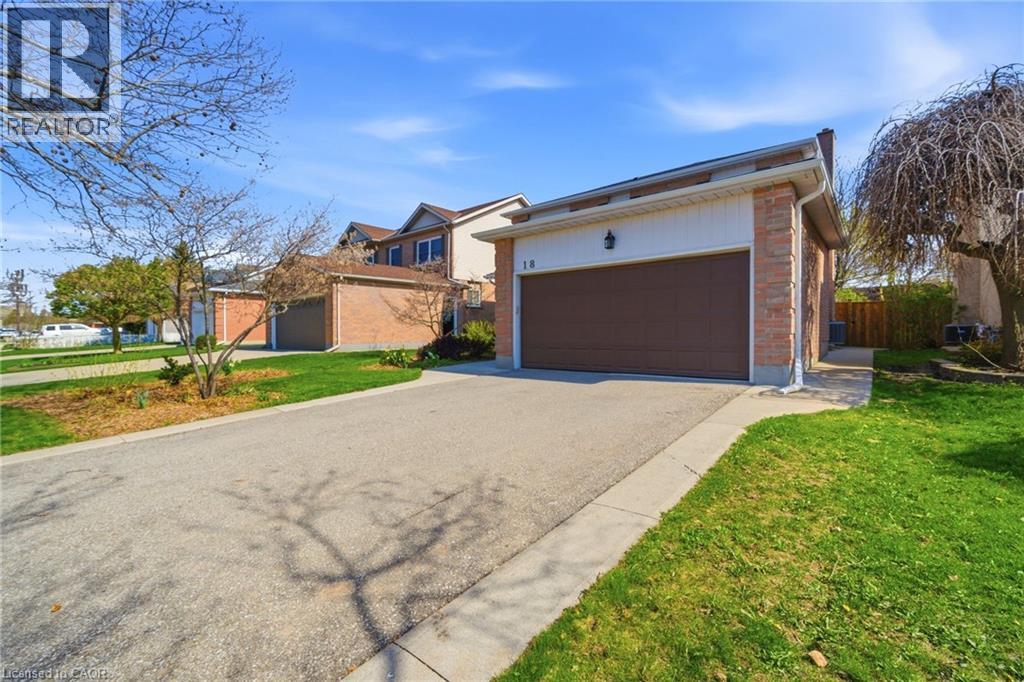 18 Northforest Trail, Kitchener, Ontario  N2N 2Y7 - Photo 3 - 40827060
