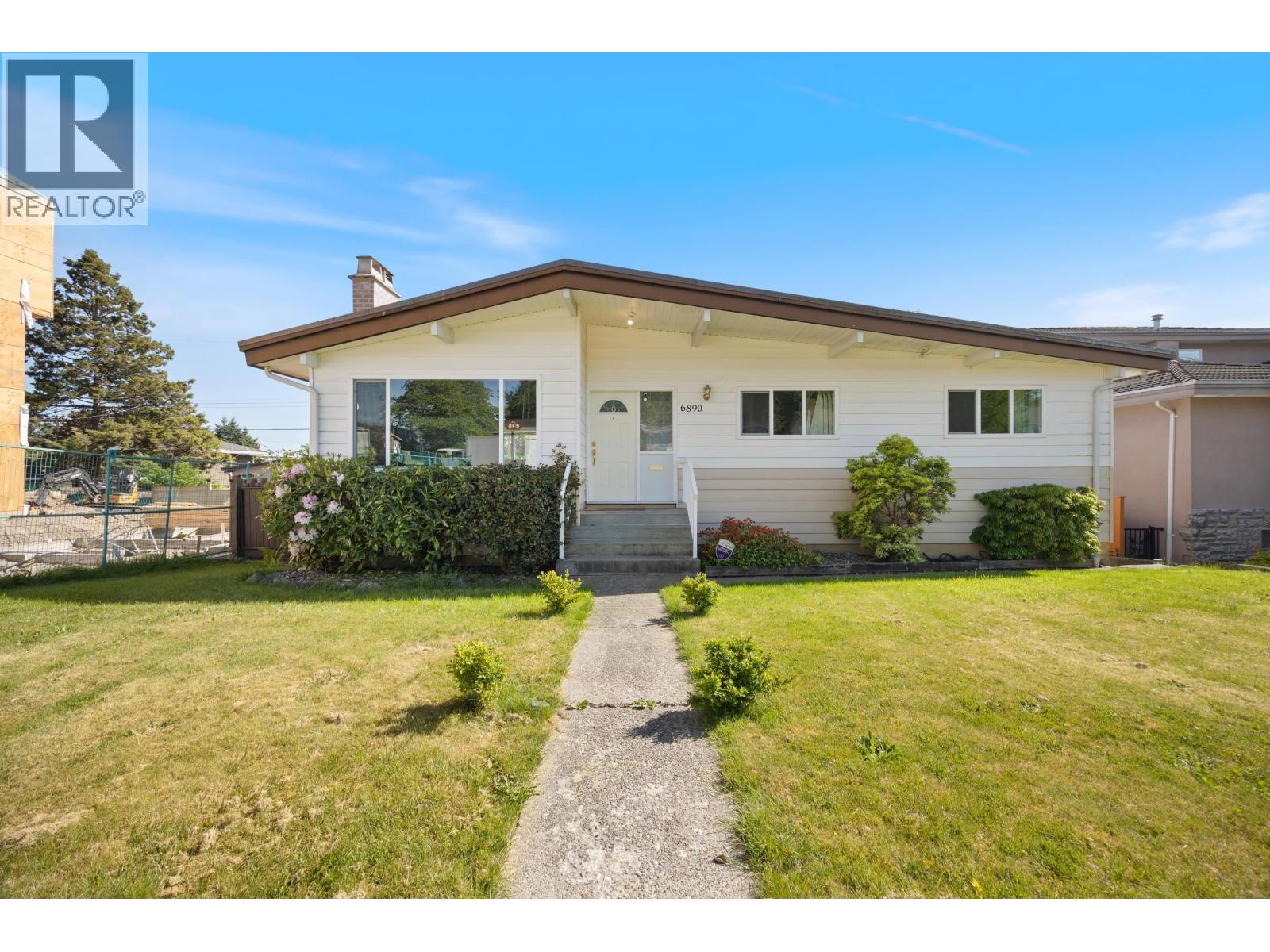 6890 HYCREST DRIVE, Burnaby, British Columbia