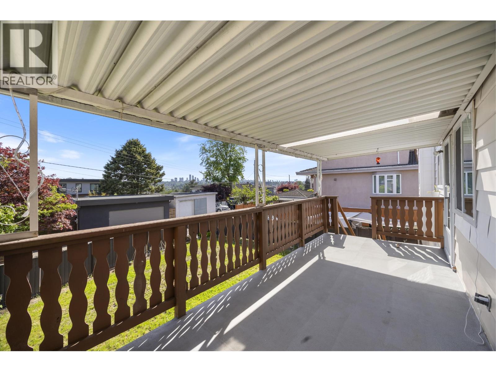 6890 Hycrest Drive, Burnaby, British Columbia  V5B 2X2 - Photo 22 - R3123178