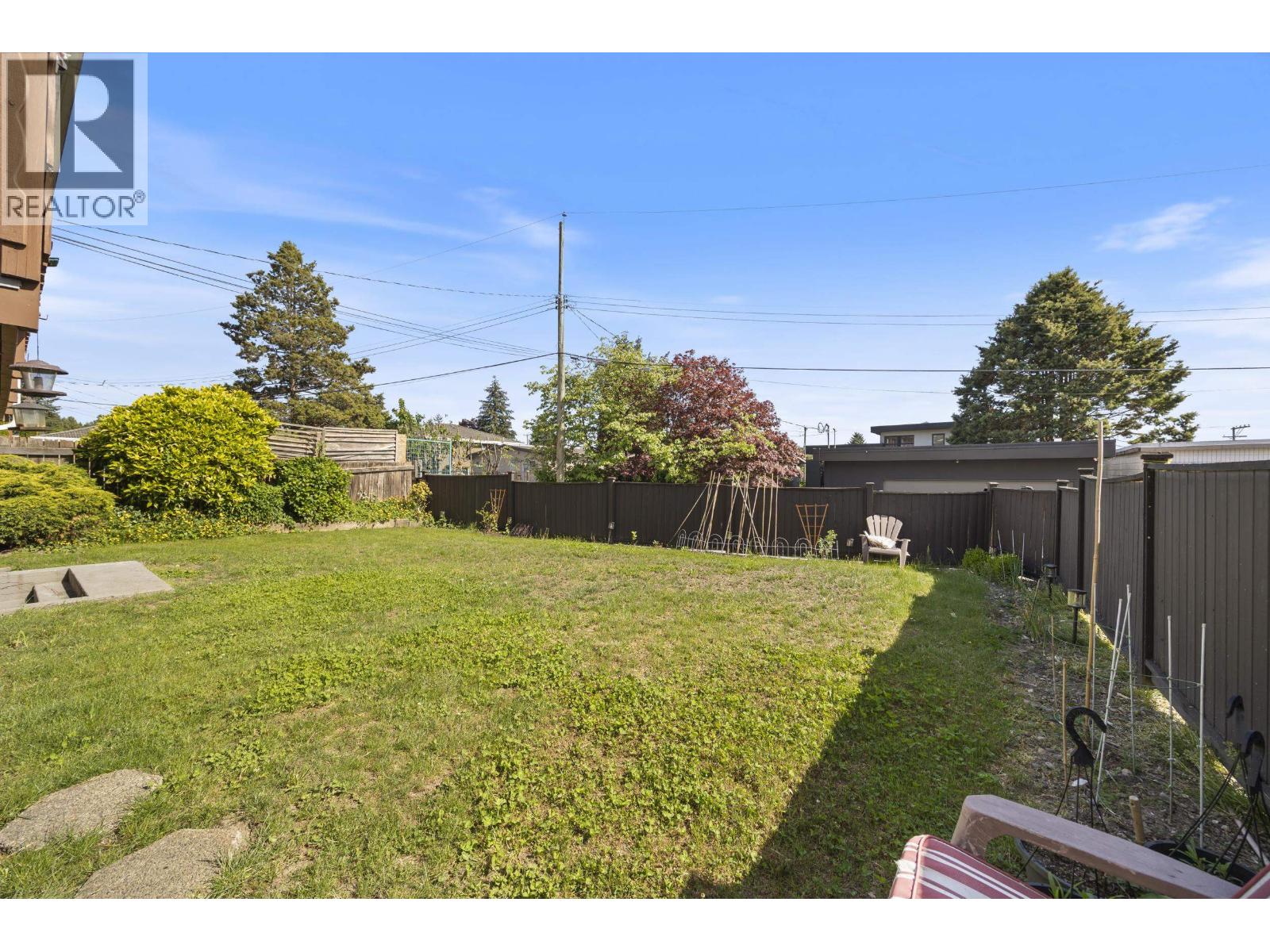 6890 Hycrest Drive, Burnaby, British Columbia  V5B 2X2 - Photo 31 - R3123178
