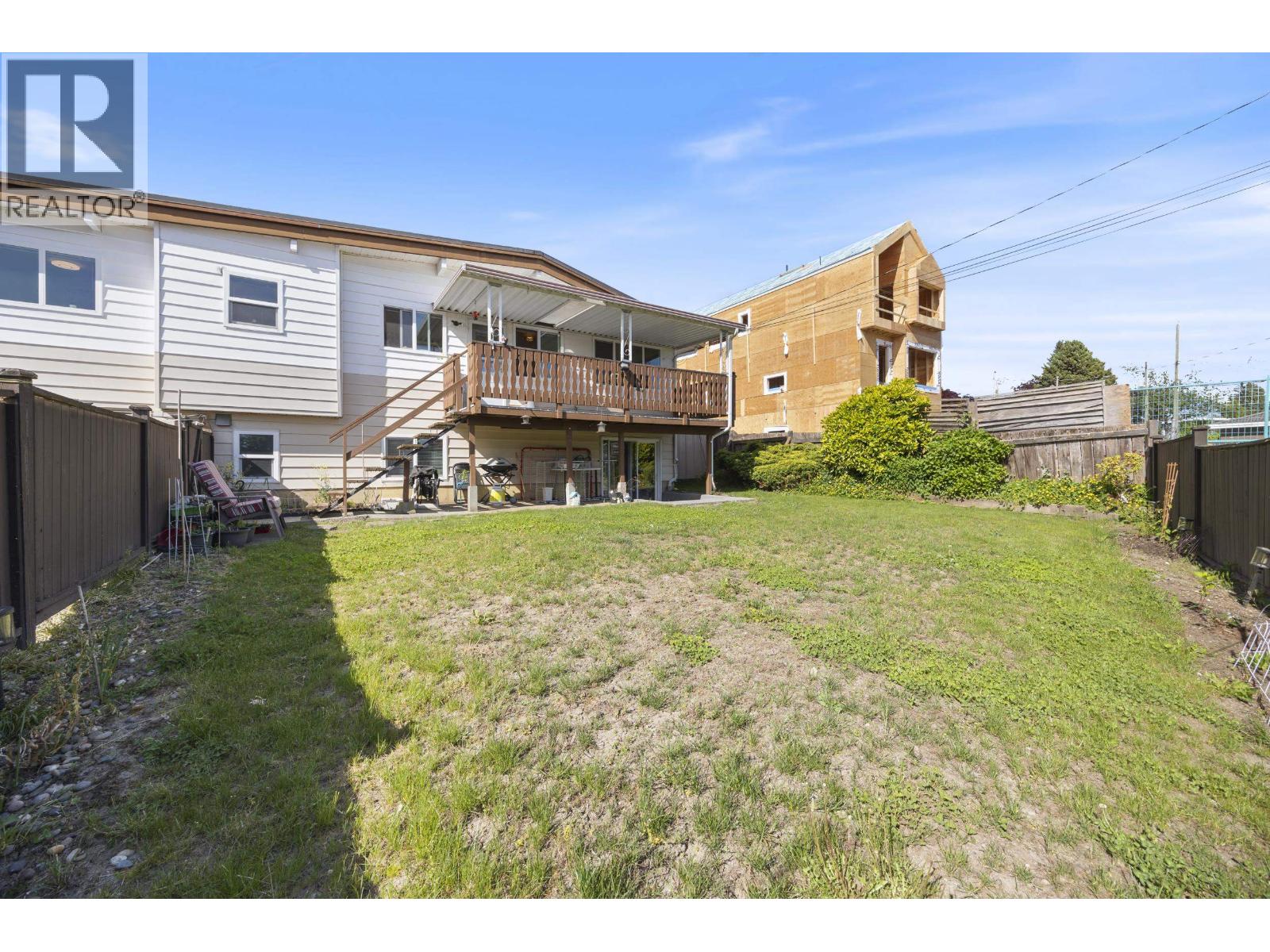 6890 Hycrest Drive, Burnaby, British Columbia  V5B 2X2 - Photo 32 - R3123178