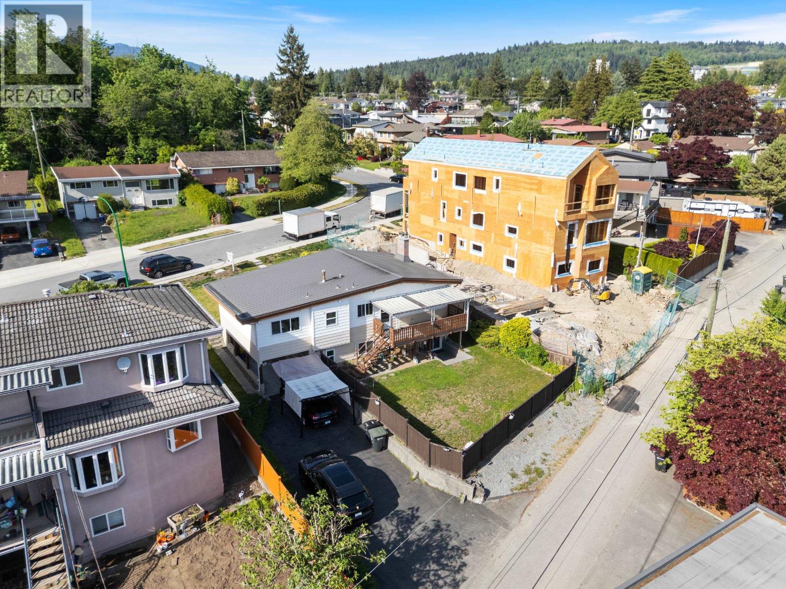 6890 Hycrest Drive, Burnaby, British Columbia  V5B 2X2 - Photo 37 - R3123178