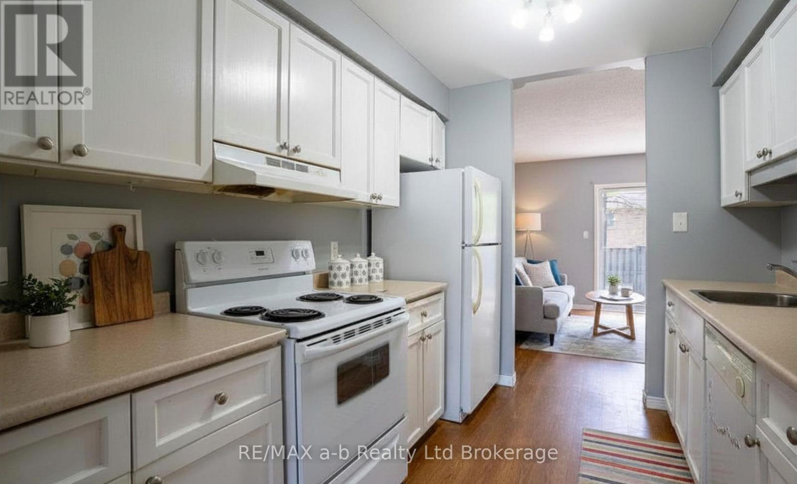27 - 10 Dufferin Street, Norwich, Ontario  N0J 1P0 - Photo 5 - X13096310