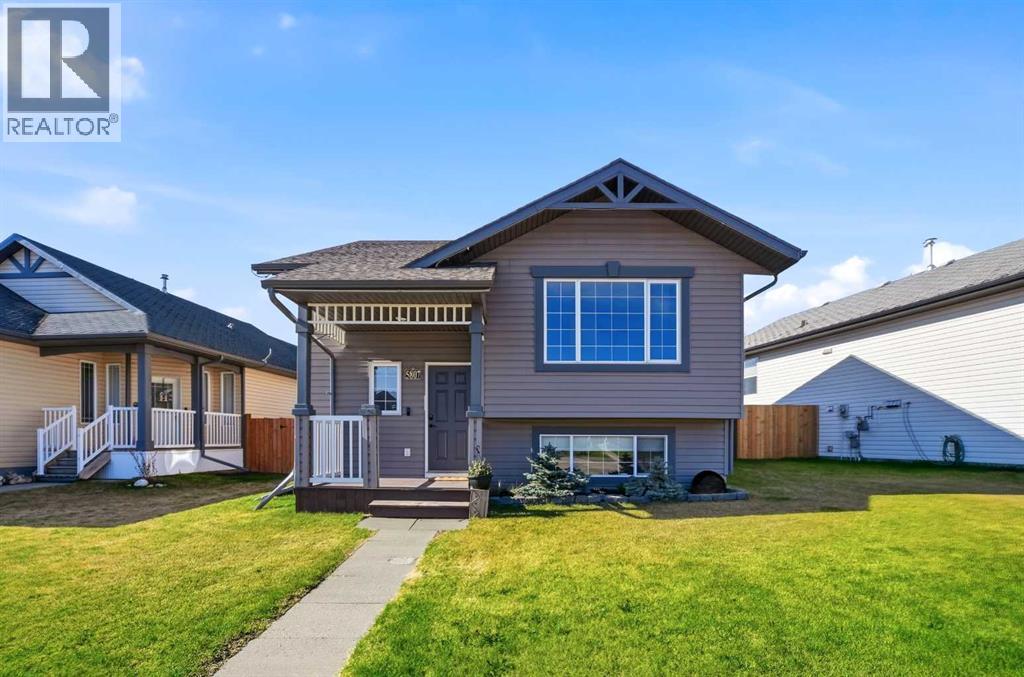 5807 44 Avenue, Rocky Mountain House, Alberta  T4T 0A1 - Photo 1 - A2283482