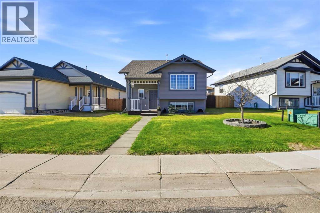 5807 44 Avenue, Rocky Mountain House, Alberta  T4T 0A1 - Photo 2 - A2283482