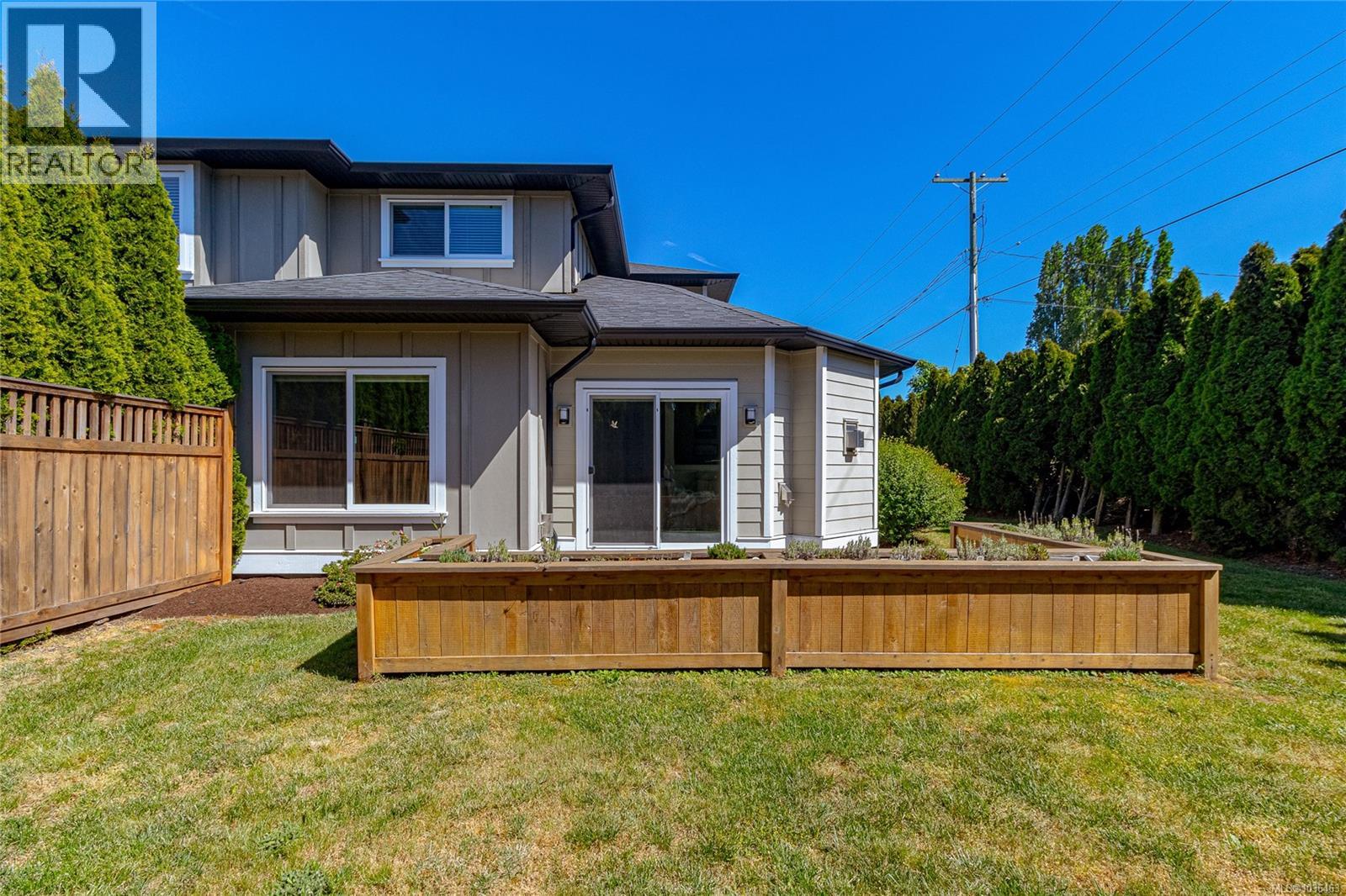 1602 Kenmore Rd, Saanich, British Columbia  V8N 2E4 - Photo 26 - 1036463