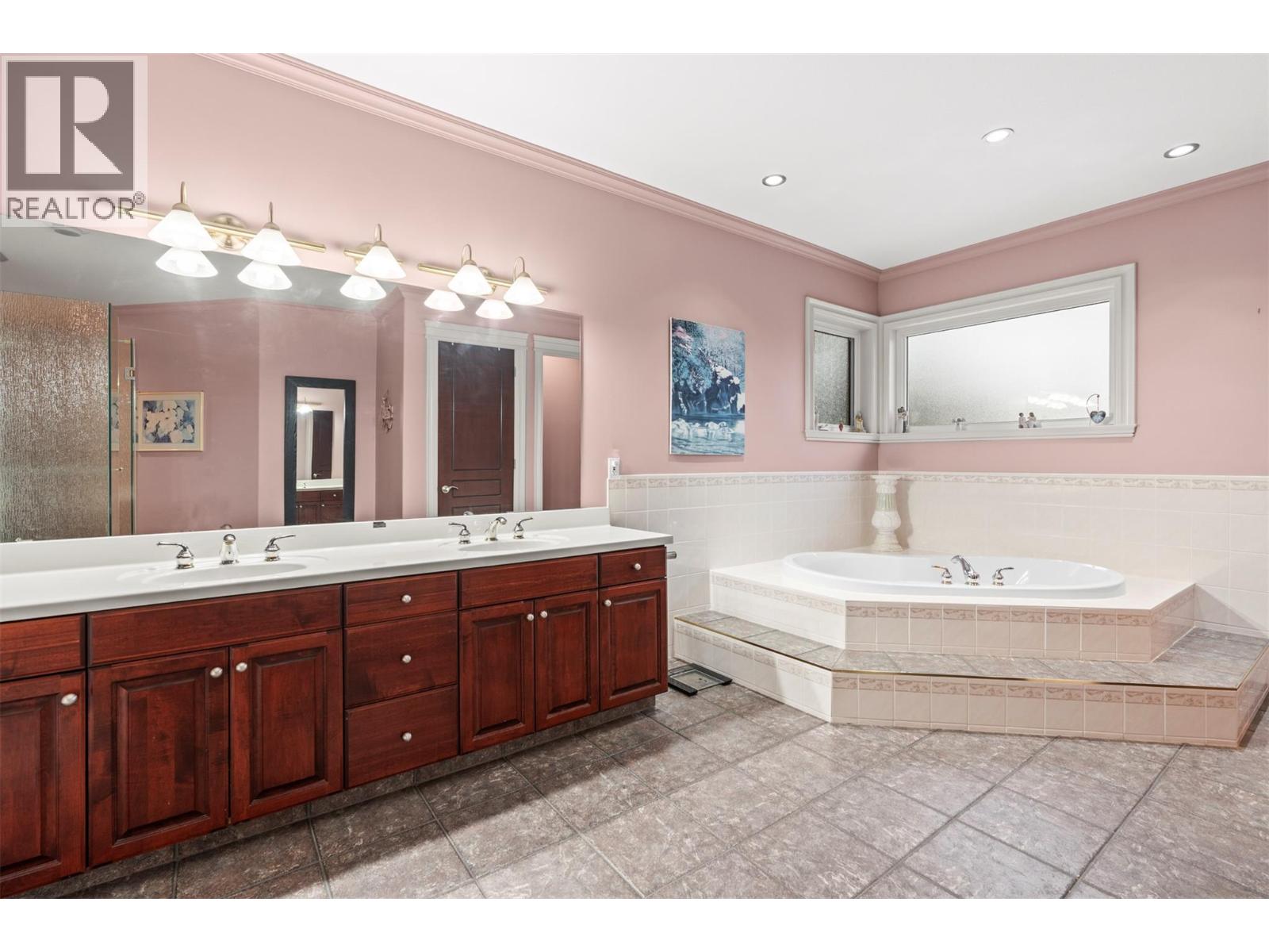 1200 Trans Canada Highway, Sicamous, British Columbia  V0E 2V0 - Photo 14 - 10386801