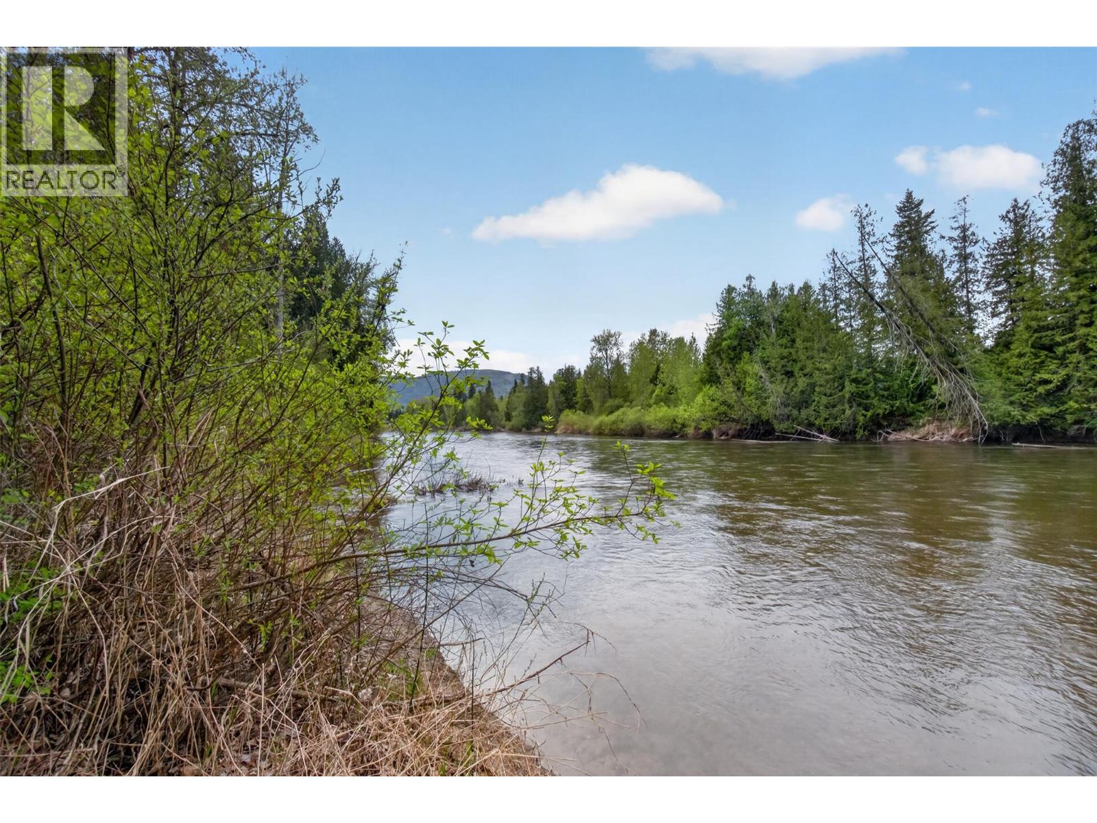 1200 Trans Canada Highway, Sicamous, British Columbia  V0E 2V0 - Photo 32 - 10386801