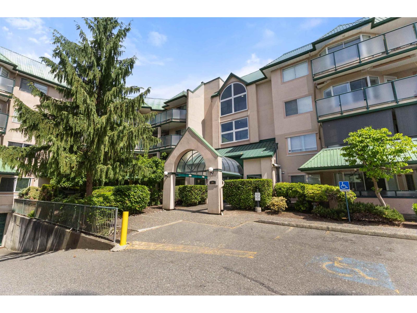 321 2962 Trethewey Street, Abbotsford, British Columbia V2T 4M3 - Photo 3 - R3122849