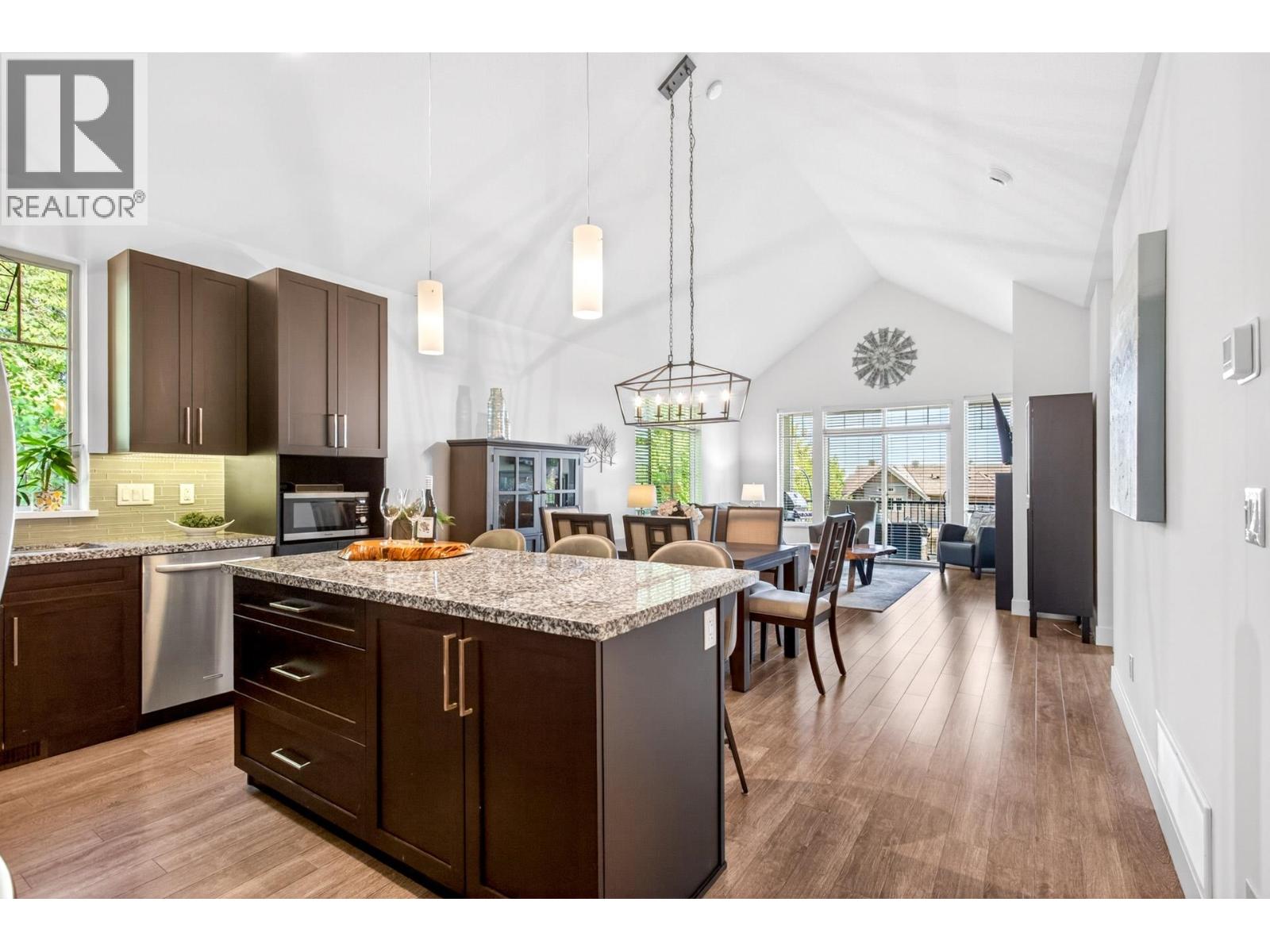 103 3451 Burke Village Promenade, Coquitlam, British Columbia  V3E 0K1 - Photo 8 - R3123092