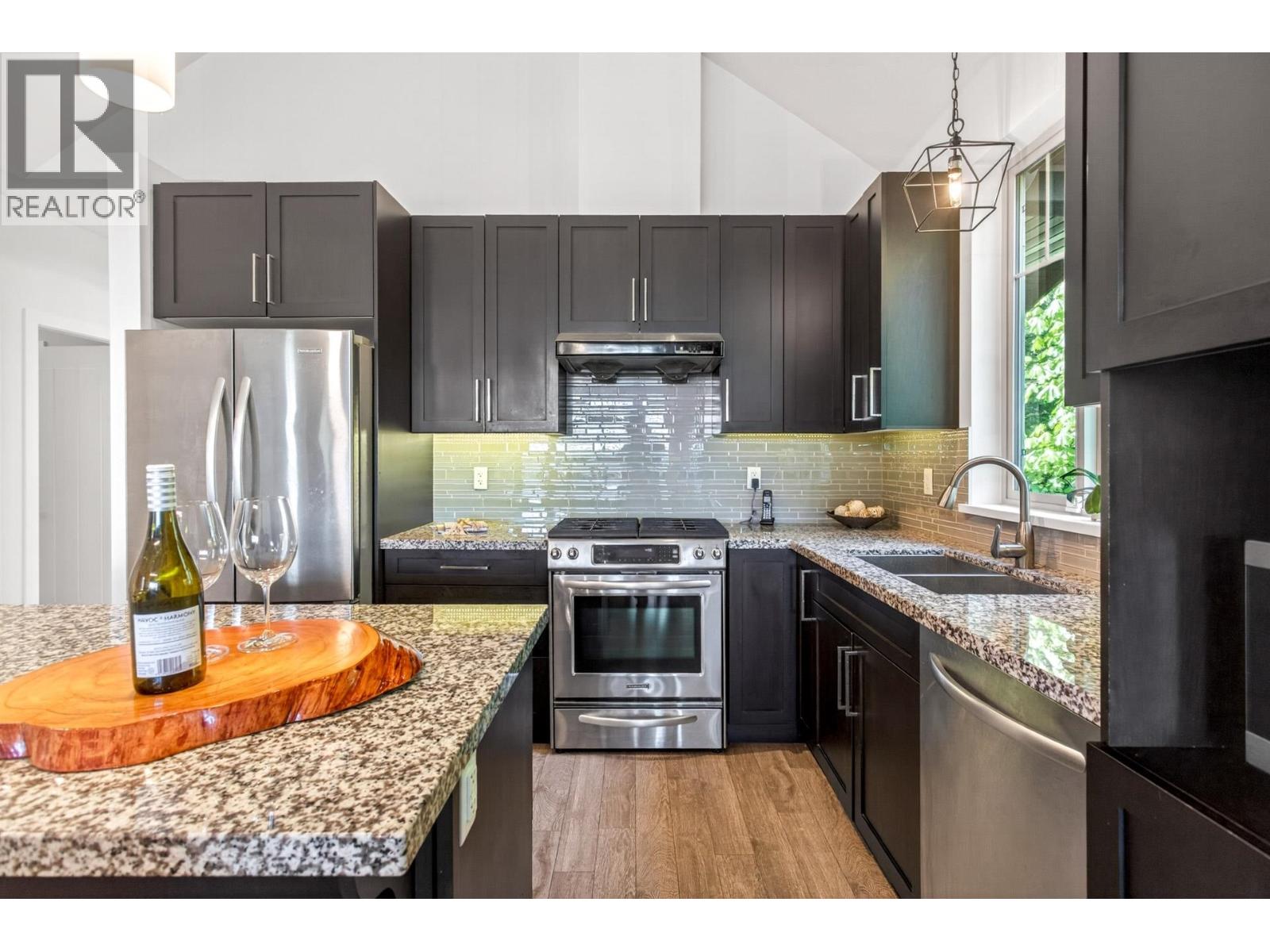 103 3451 Burke Village Promenade, Coquitlam, British Columbia  V3E 0K1 - Photo 18 - R3123092