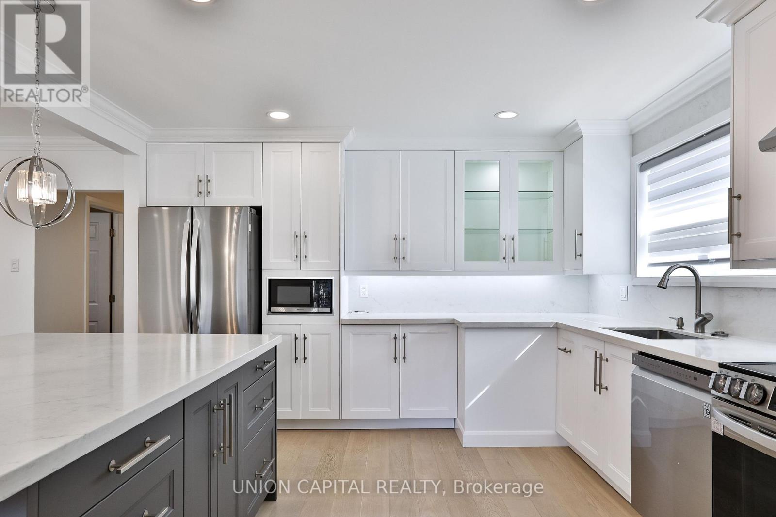 Main - 168 Old Sheppard Avenue, Toronto, Ontario  M2J 3L9 - Photo 3 - C13123244