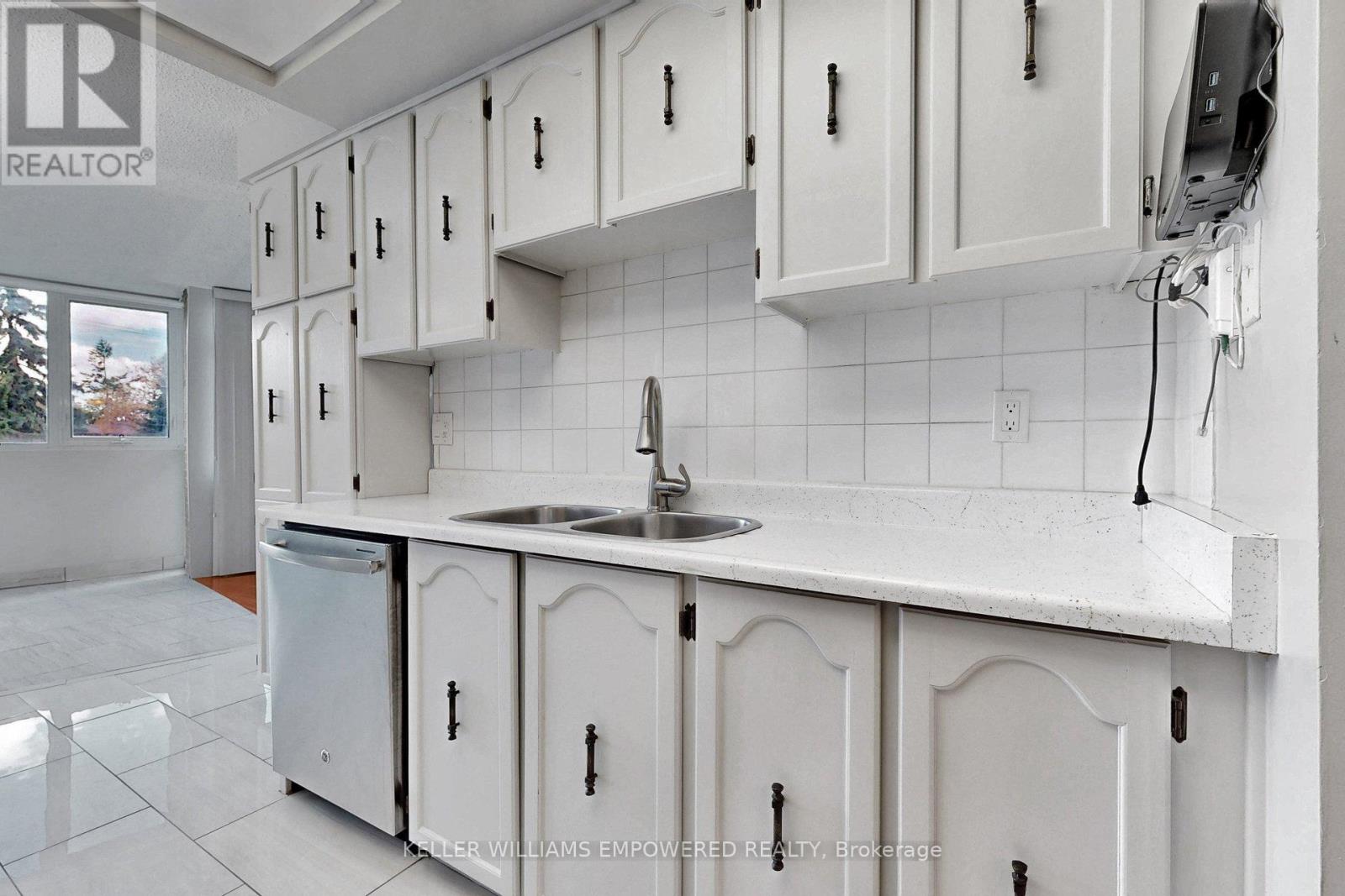 203 - 90 Fisherville Road, Toronto, Ontario  M2R 3J9 - Photo 12 - C13123352