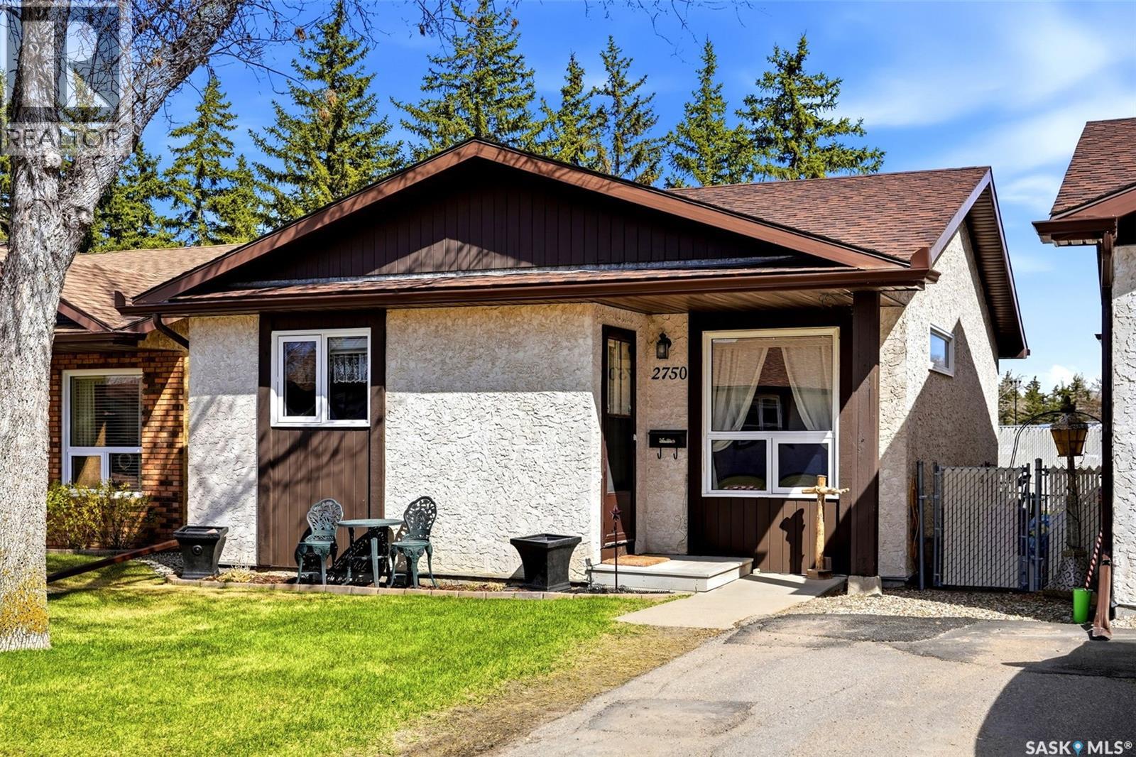 2750 Meadow Lane E, Regina, Saskatchewan  S4V 1L6 - Photo 1 - SK035851