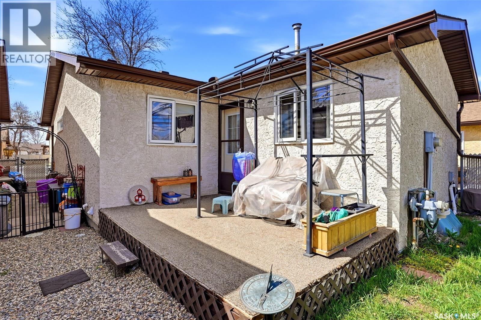 2750 Meadow Lane E, Regina, Saskatchewan  S4V 1L6 - Photo 30 - SK035851