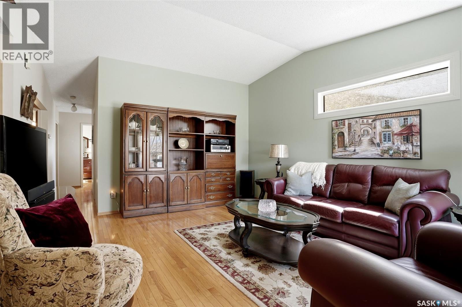 2750 Meadow Lane E, Regina, Saskatchewan  S4V 1L6 - Photo 4 - SK035851