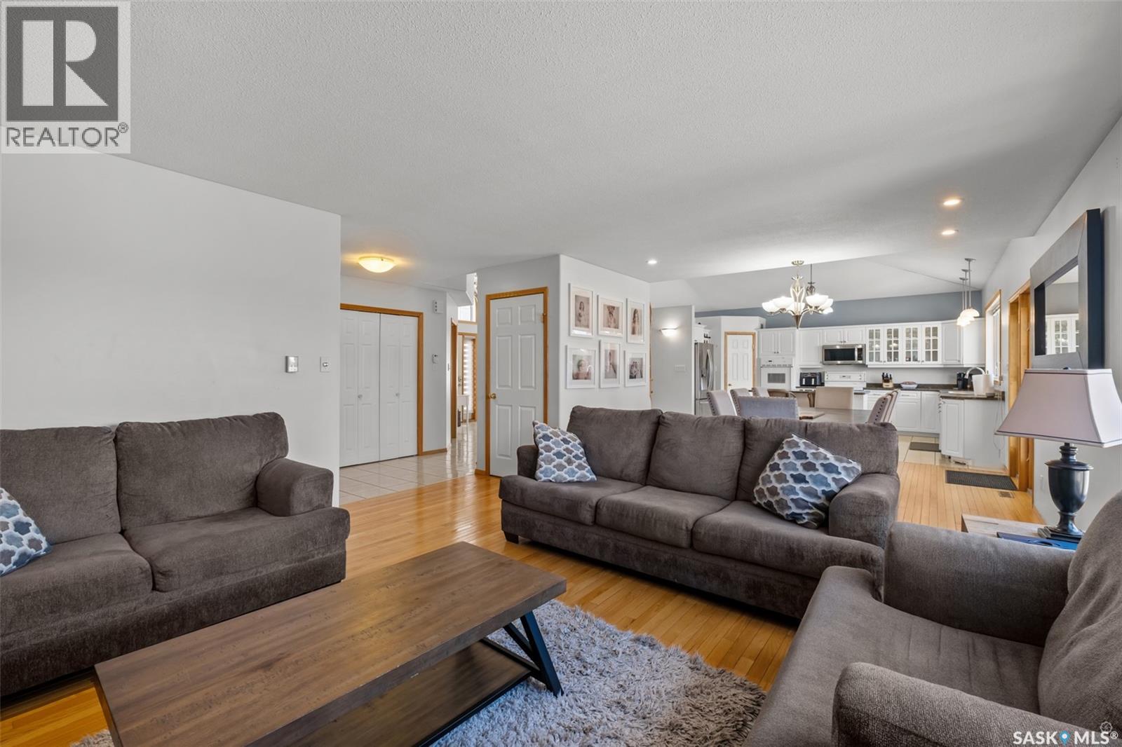 35 Feschuk Place, Prince Albert, Saskatchewan  S6X 1C6 - Photo 11 - SK035736