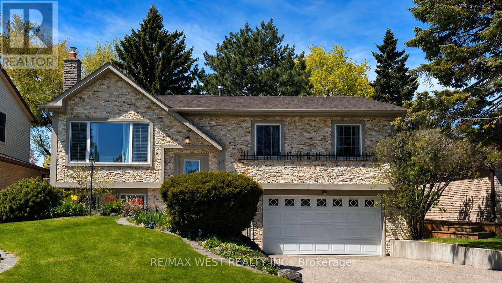 94 WHITE HEATHER BOULEVARD, Toronto, Ontario
