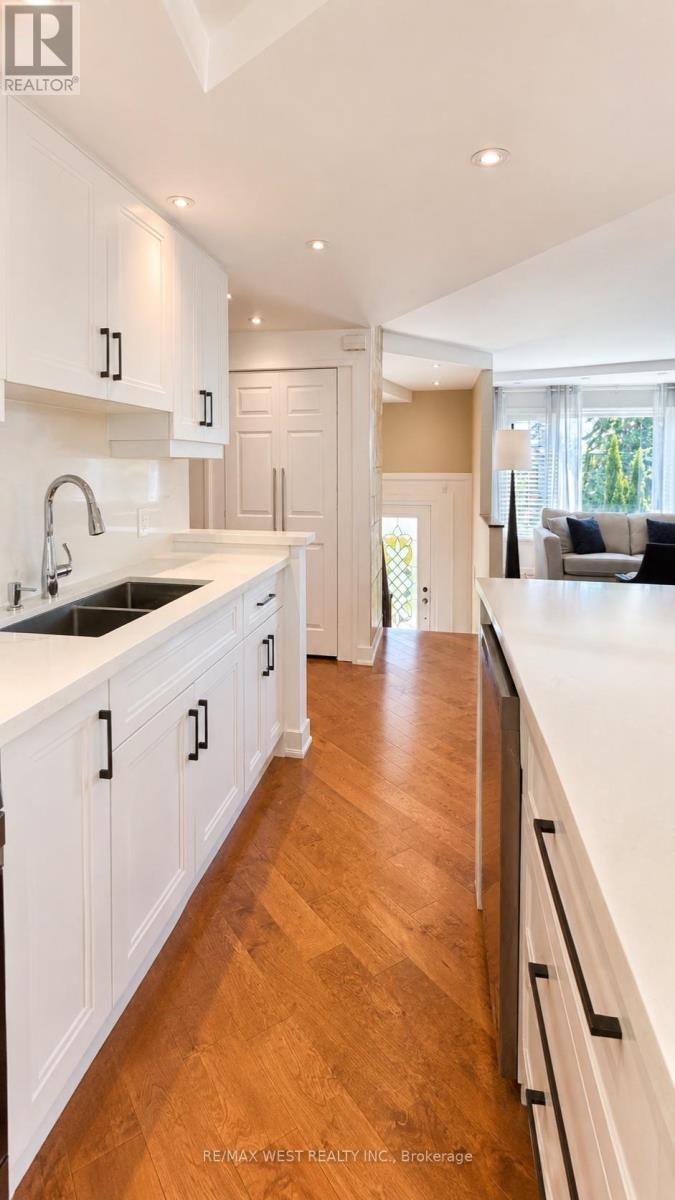 94 White Heather Boulevard, Toronto, Ontario  M1V 1P8 - Photo 8 - E13123196