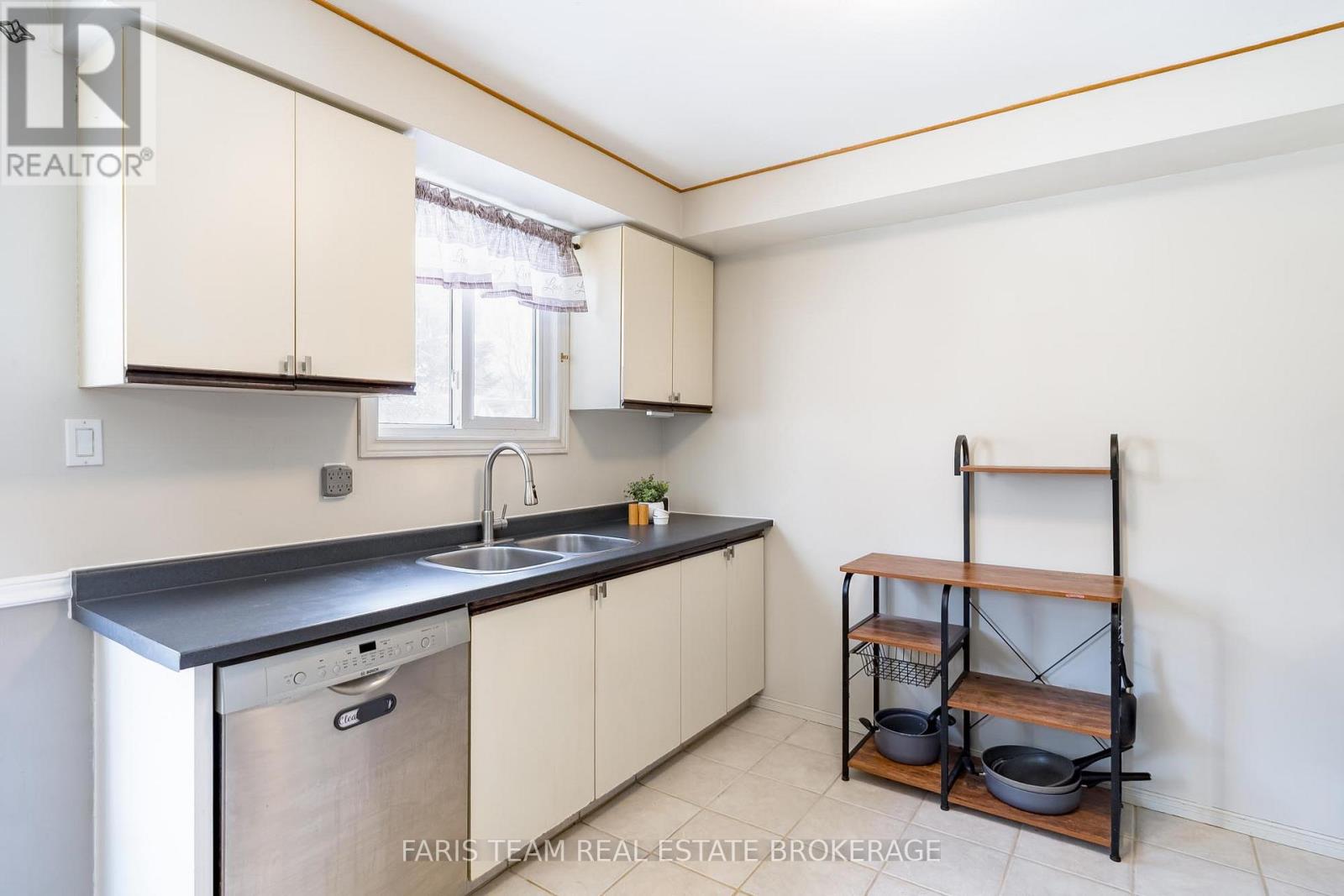 1387 Ritson Road S, Oshawa, Ontario  L1J 7M3 - Photo 6 - E13123282