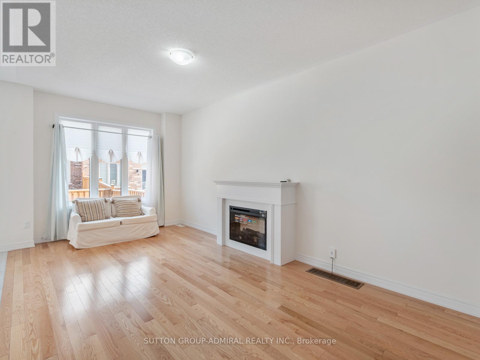 1152 Sepia Square, Pickering, Ontario  L1X 0H1 - Photo 12 - E13123320