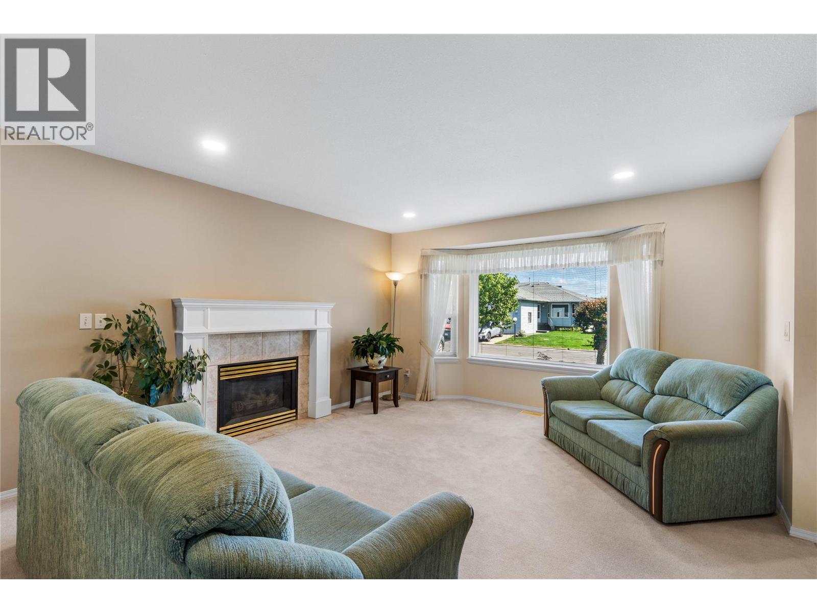 2655 Westsyde Road Unit# 12, Kamloops, British Columbia  V2B 7C7 - Photo 2 - 10387230