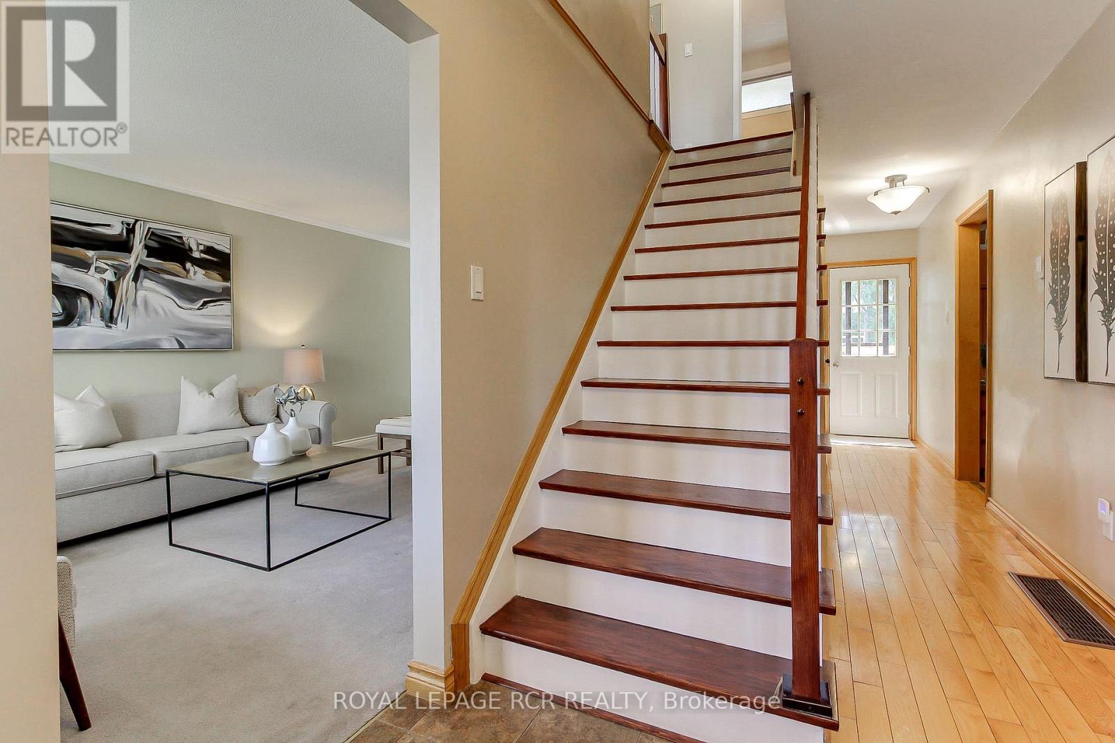 408 Handley Crescent, Newmarket, Ontario L3Y 4T4 - Photo 7 - N13123266