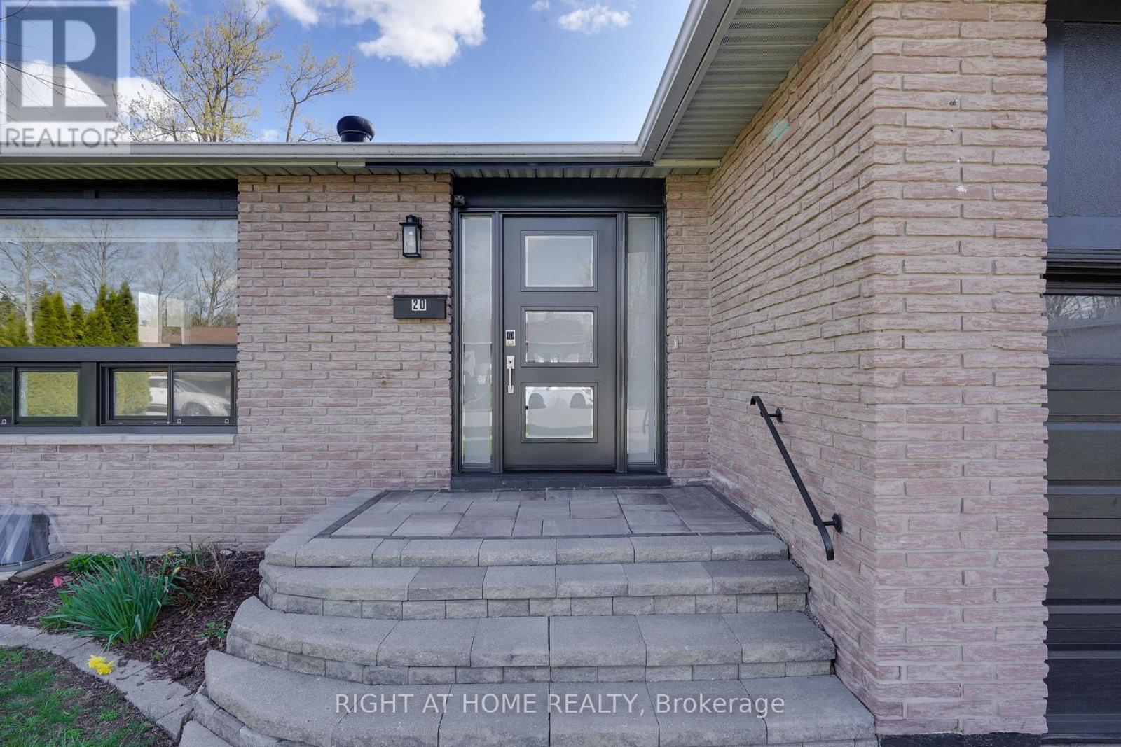 20 Andrea Crescent, Orillia, Ontario  L3V 6W5 - Photo 4 - S13123298