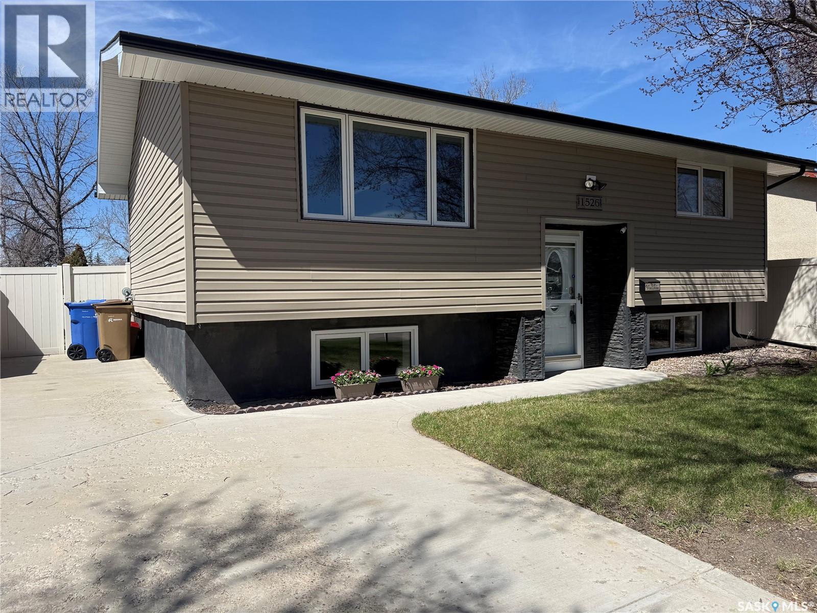 1526 Brown Street, Regina, Saskatchewan  S4N 4R7 - Photo 3 - SK035806
