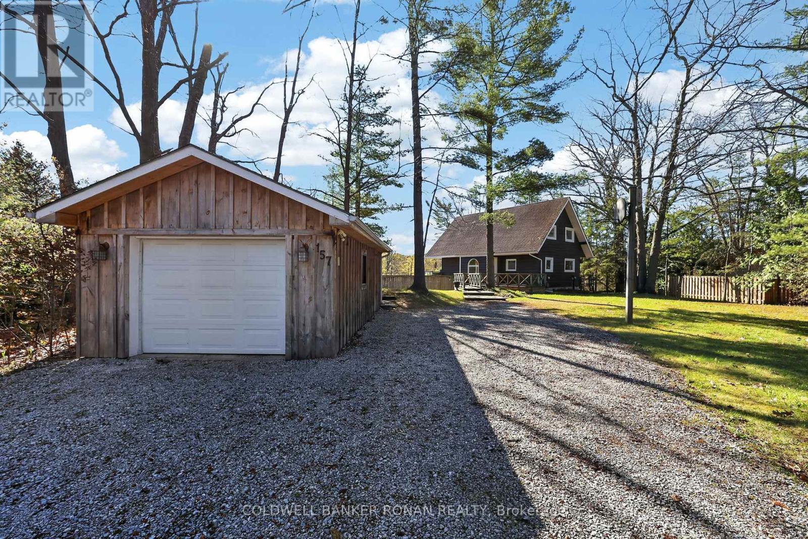 157 Woodland Drive, Wasaga Beach, Ontario  L9Z 2V4 - Photo 2 - S13121250