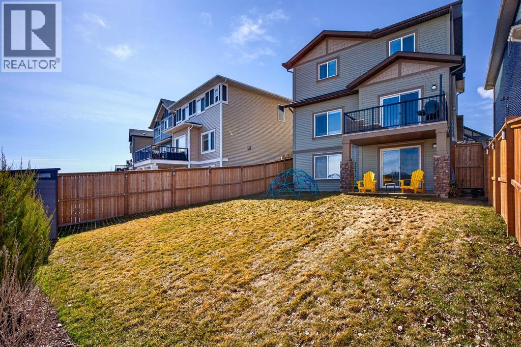 299 Hillcrest Heights SW, Airdrie, Alberta