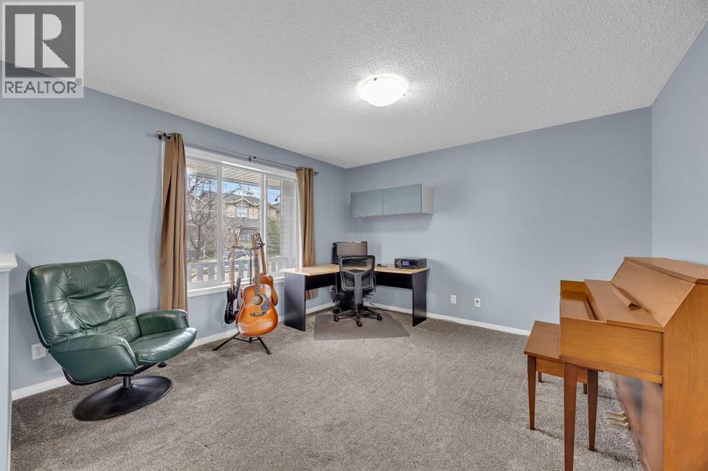122 Bridlecrest Manor Sw, Calgary, Alberta  T2Y 4Y3 - Photo 5 - A2308125