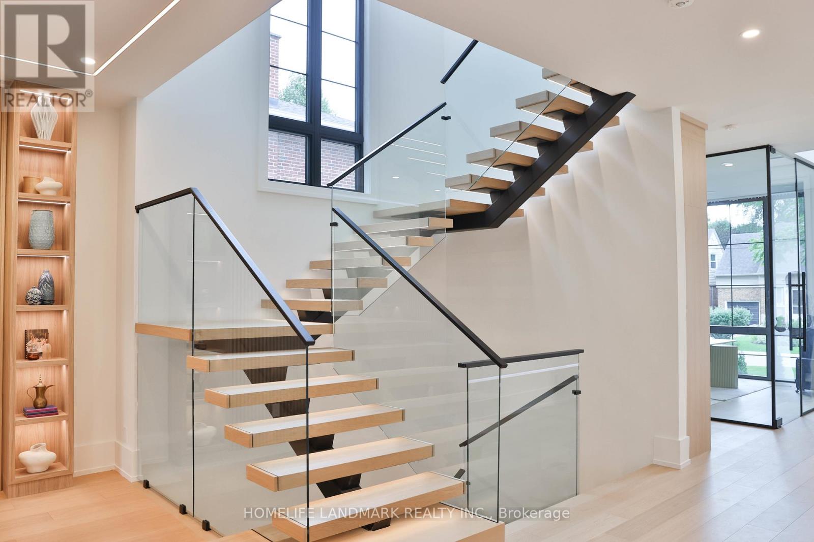 12 Bernice Avenue, Toronto, Ontario  M8Y 1Z6 - Photo 17 - W13123274