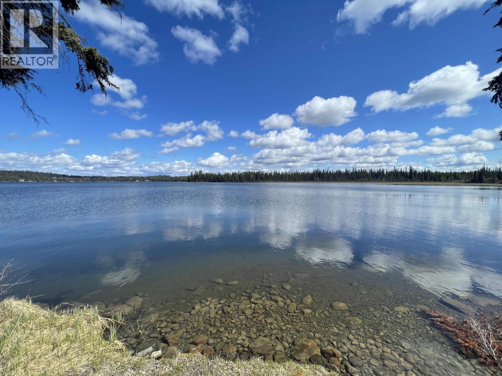 2602 SPOUT LAKE ROAD, Lac La Hache, British Columbia