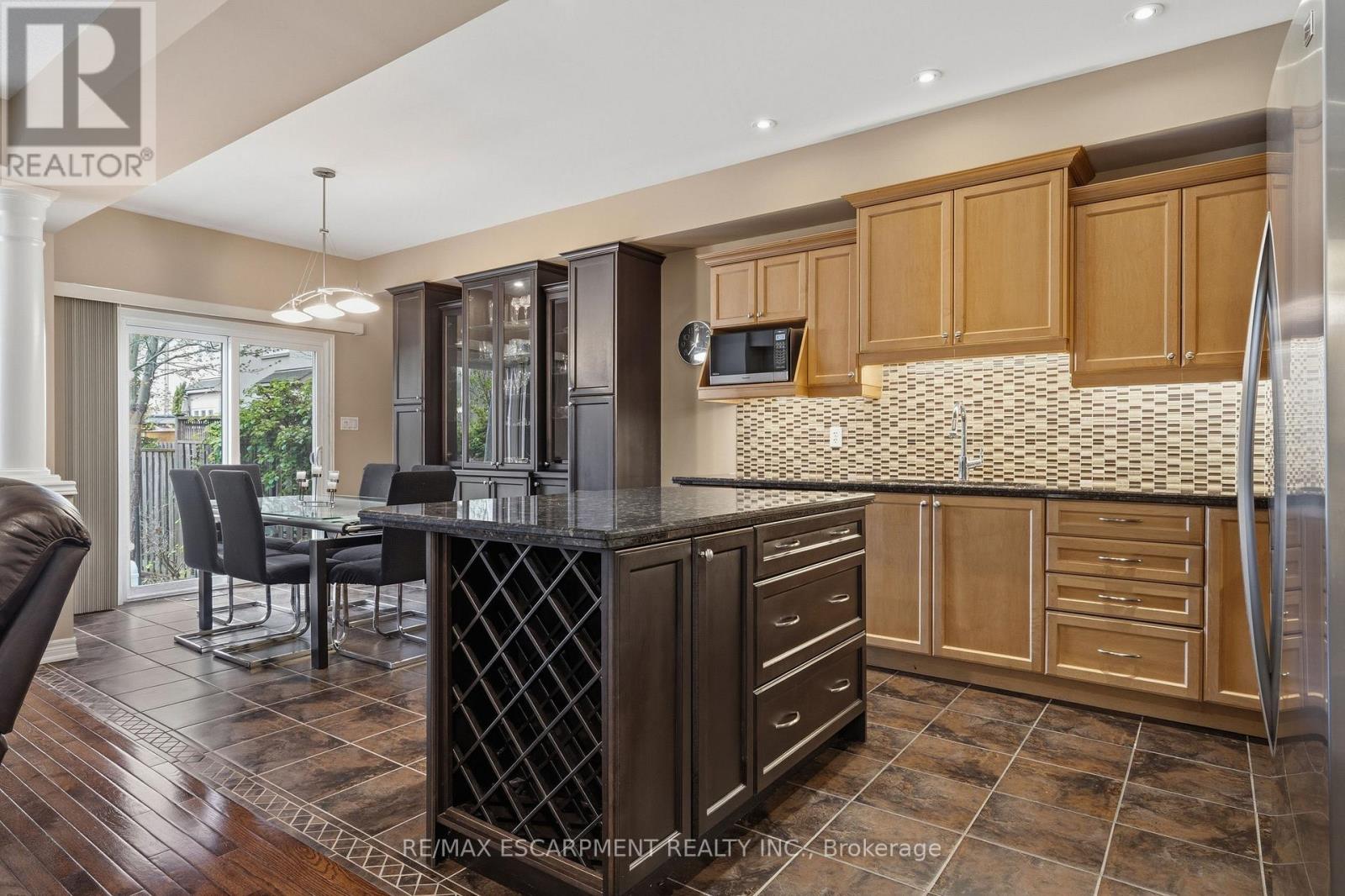 96 Newcombe Road, Hamilton, Ontario  L9H 0A6 - Photo 15 - X13123248