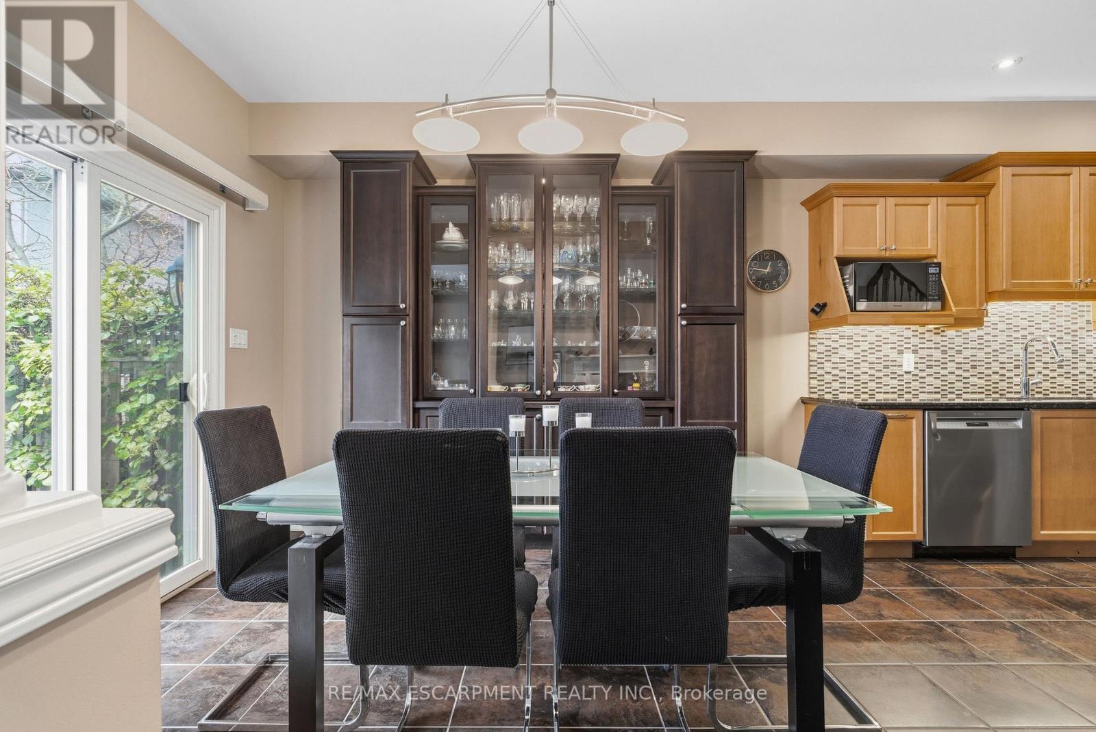 96 Newcombe Road, Hamilton, Ontario  L9H 0A6 - Photo 19 - X13123248