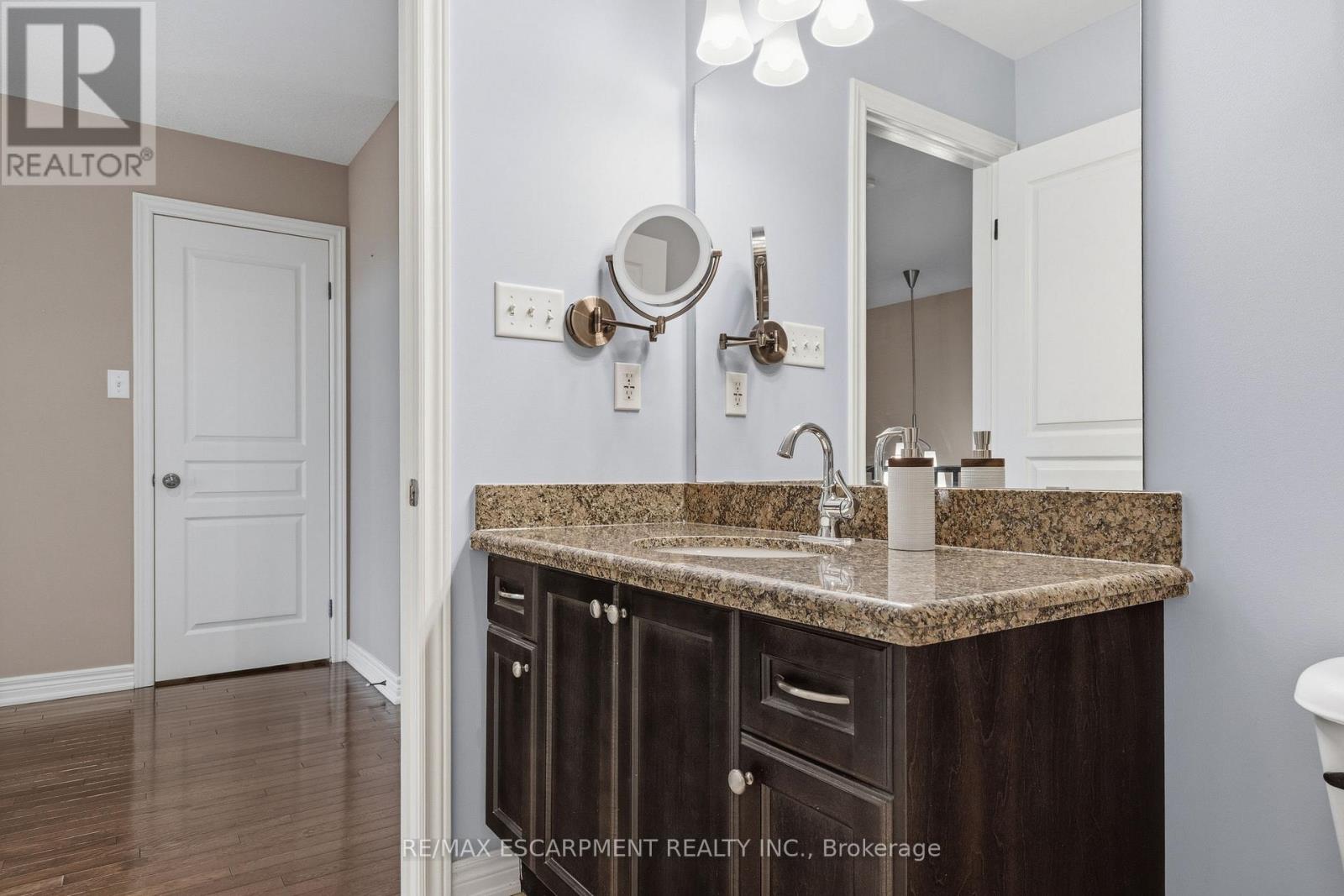 96 Newcombe Road, Hamilton, Ontario  L9H 0A6 - Photo 33 - X13123248