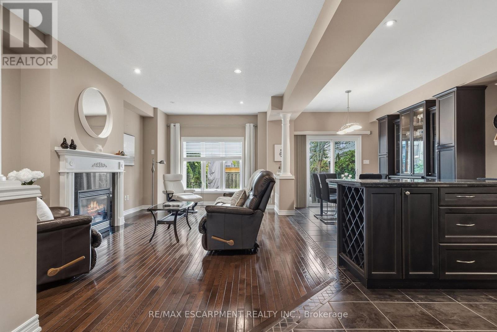 96 Newcombe Road, Hamilton, Ontario  L9H 0A6 - Photo 5 - X13123248