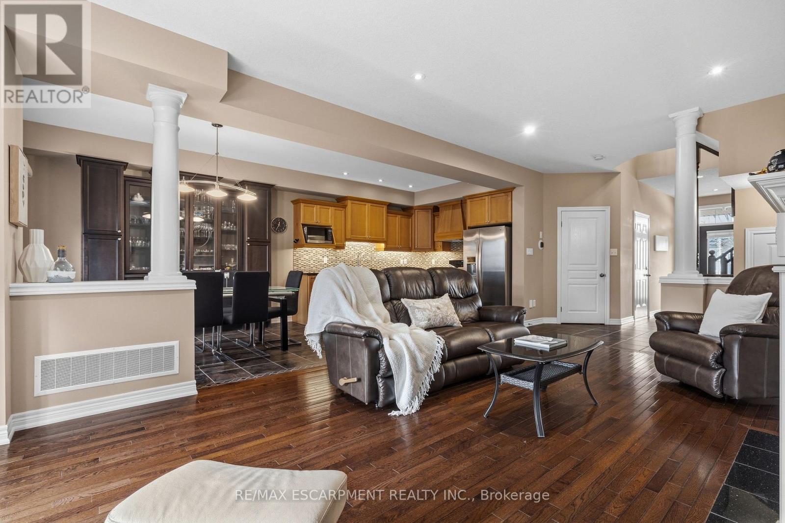 96 Newcombe Road, Hamilton, Ontario  L9H 0A6 - Photo 9 - X13123248