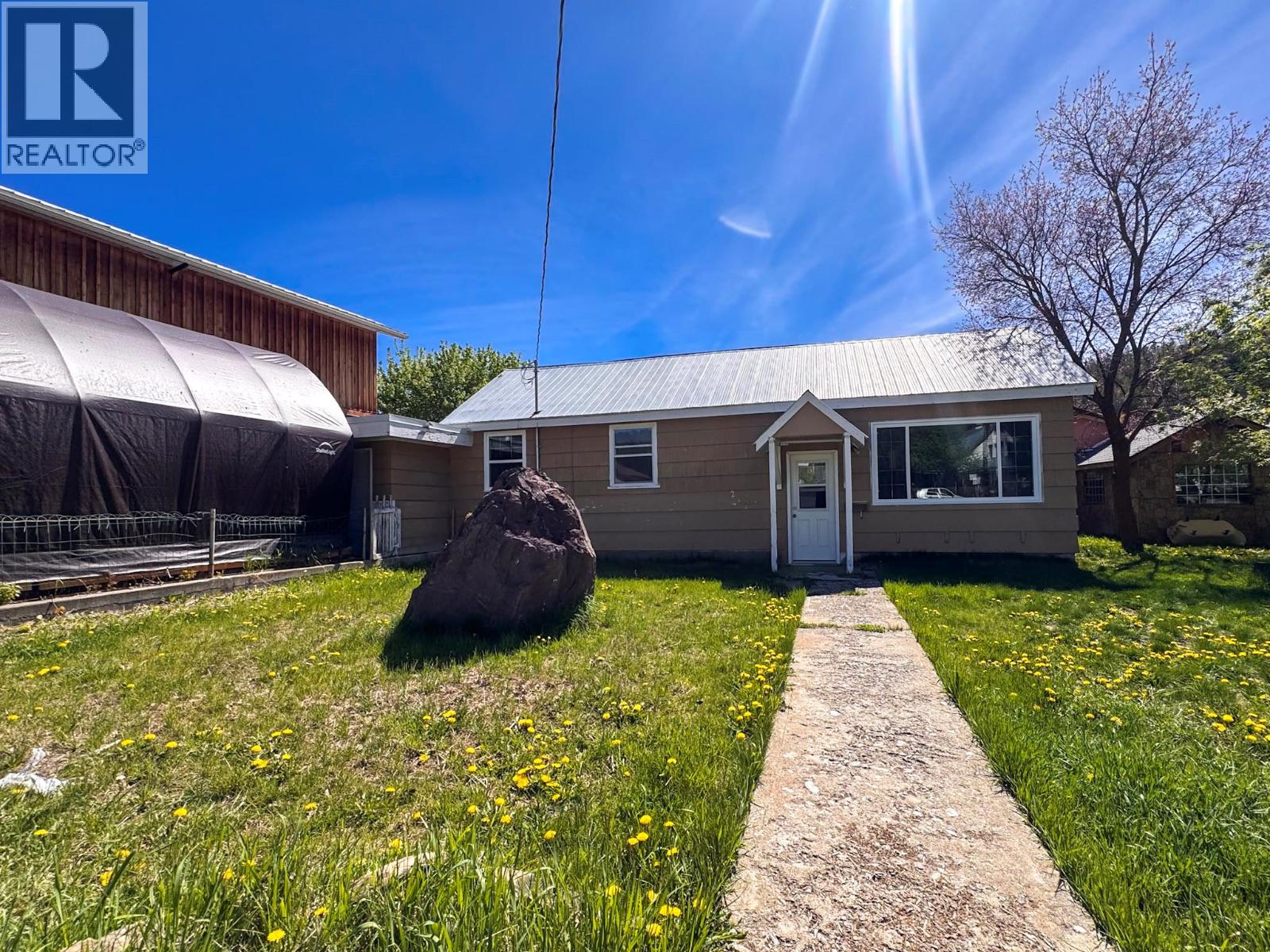 242 Higgins Street, Kimberley, British Columbia V1A 1K8 - Photo 1 - 10387217