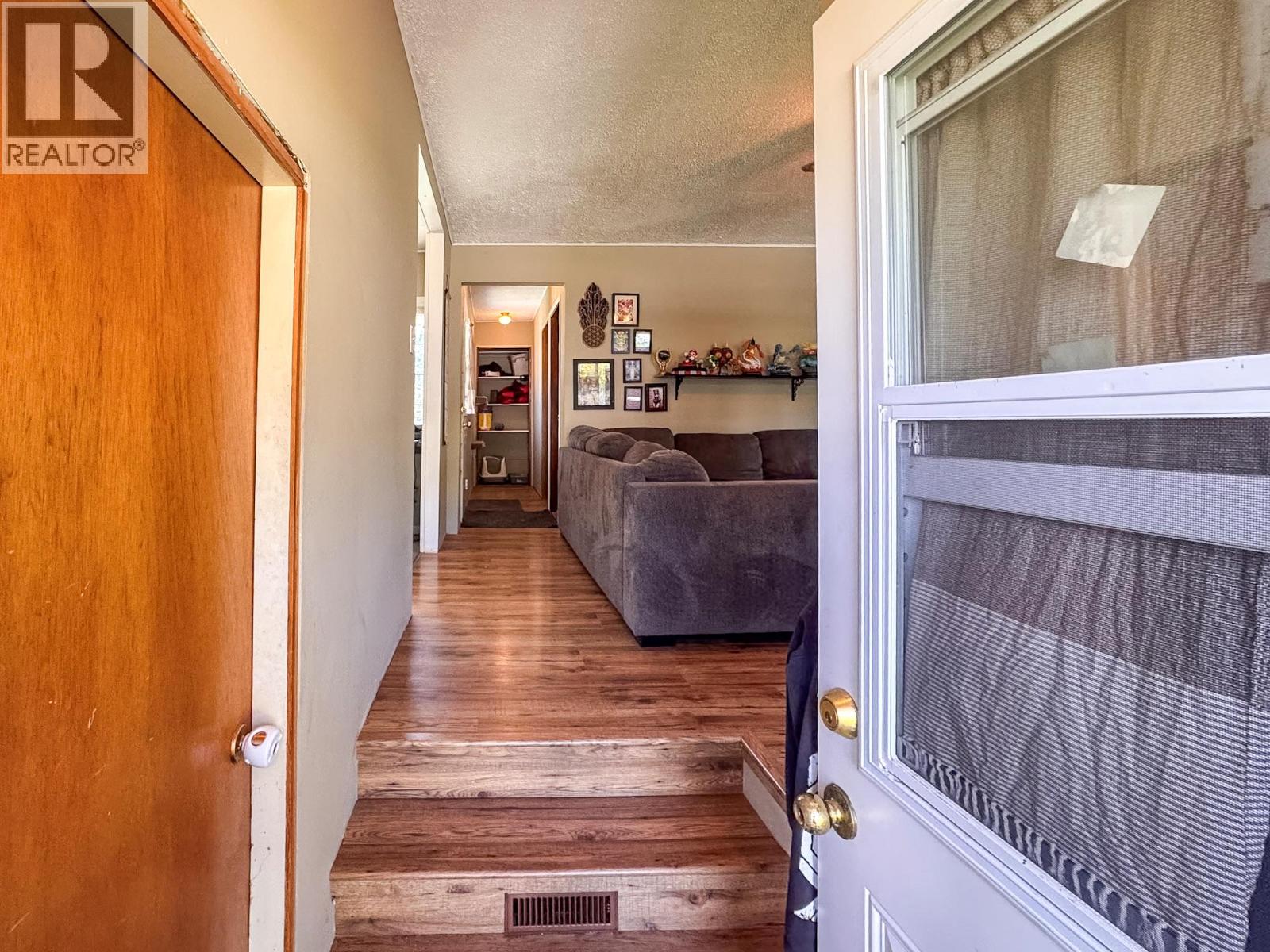 242 Higgins Street, Kimberley, British Columbia V1A 1K8 - Photo 4 - 10387217