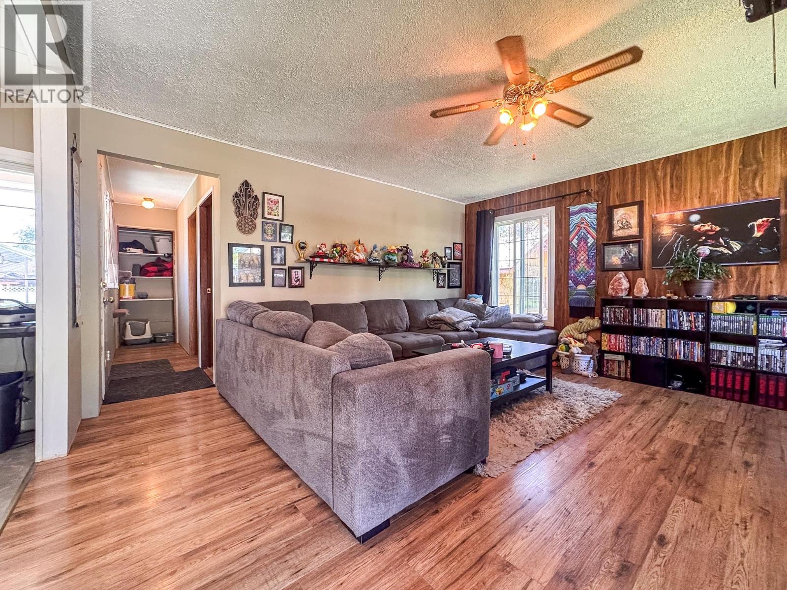 242 Higgins Street, Kimberley, British Columbia V1A 1K8 - Photo 5 - 10387217